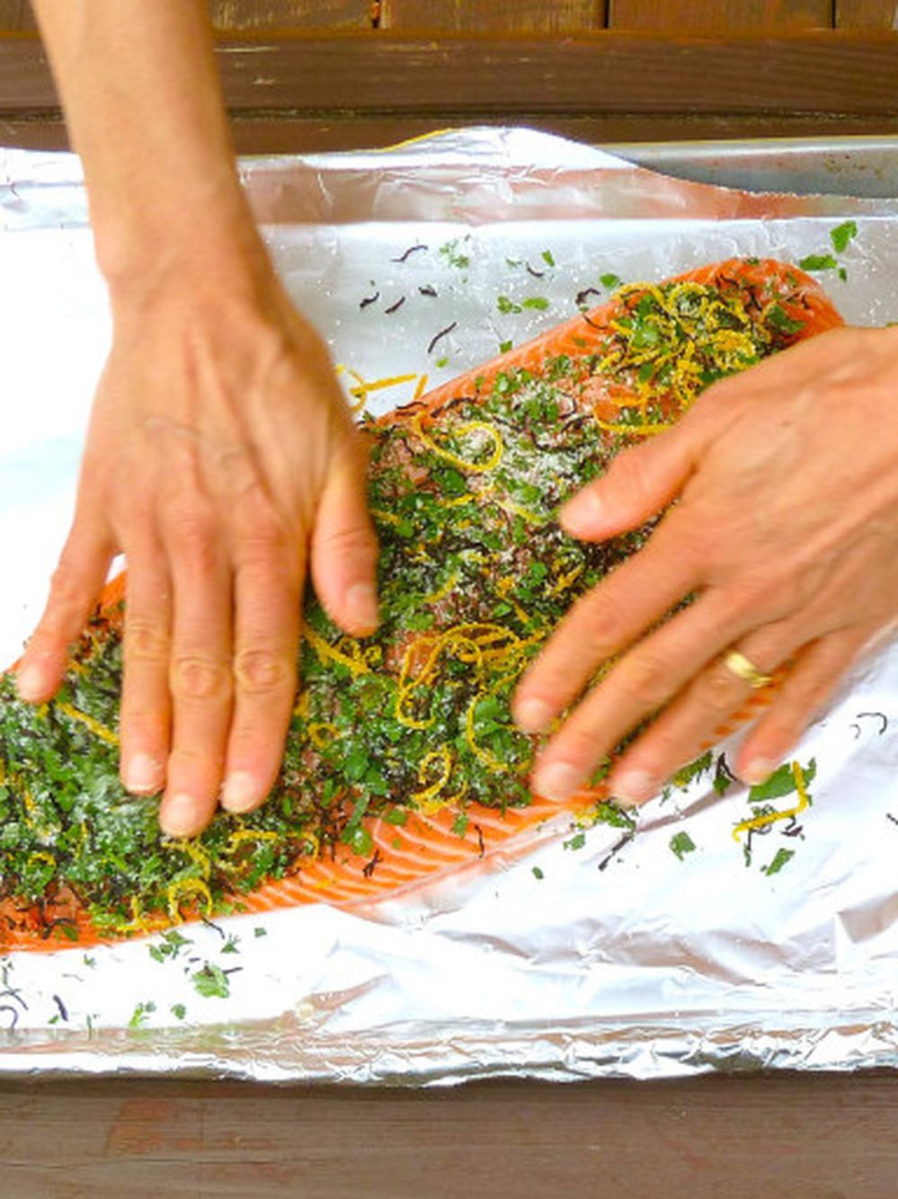  Salmon with Seville Oranges, Tarragon, and Tea Leaves 