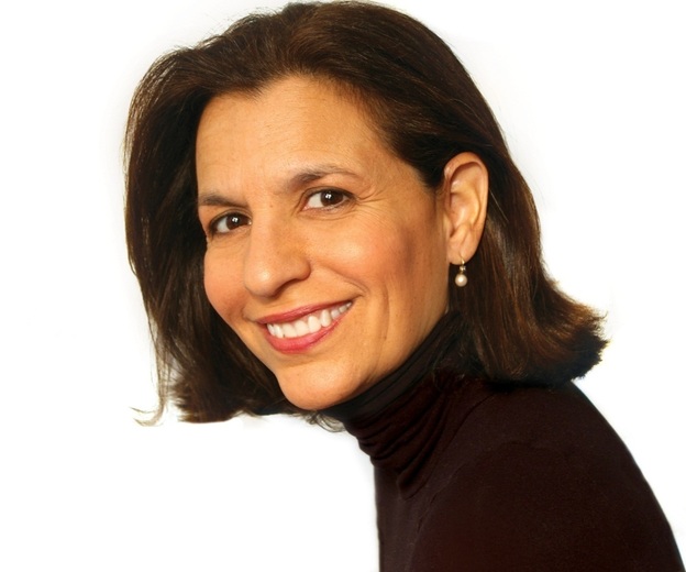 R.J. Palacio is the pen name of Raquel Jaramillo, a book jacket designer based in New York City. Wonder is her first novel. 