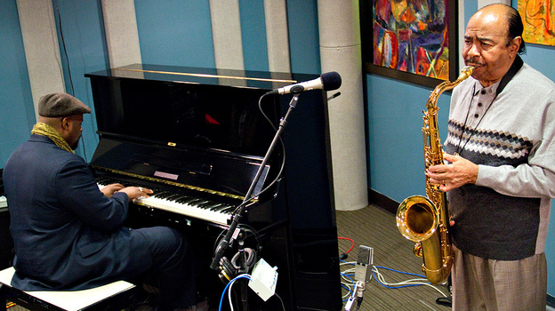 Benny Golson (right) and pianist Sharp Radway perform at the KPLU studios in Seattle. (Jazz24)