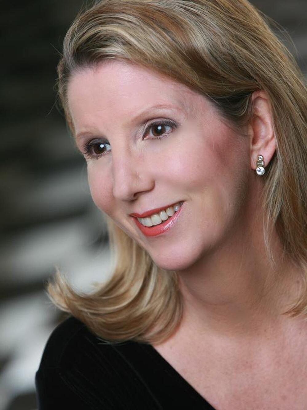  Robin Meloy Goldsby. 