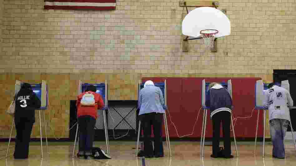 Voters cast ballots in Dearborn, Mich. Some political analysts say truly independent voters account for just 10 percent to 15 percent of the electorate. Voters cast ballots in Dearborn, Mich. Some political analysts say truly independent voters account for just 10 percent to 15 percent of the electorate.