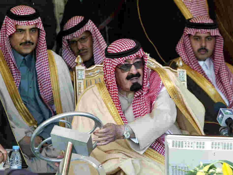 Saudi Crown Prince Abdullah bin Abdel Aziz inaugurates the Al-Qatif new oil production plant. Saudi Crown Prince Abdullah bin Abdel Aziz inaugurates the Al-Qatif new oil production plant.