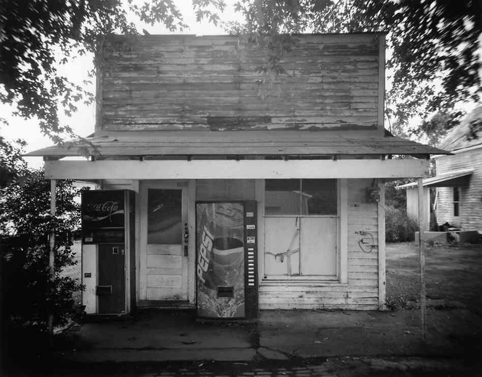 The Carry Out on West Main Street, 2003