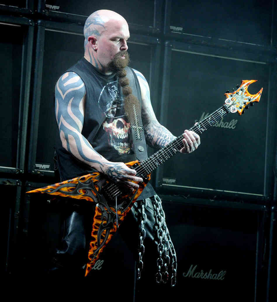 Only Marshall amps can handle the "modulistic terror" of Kerry King's divebombing guitar solos for Slayer. 