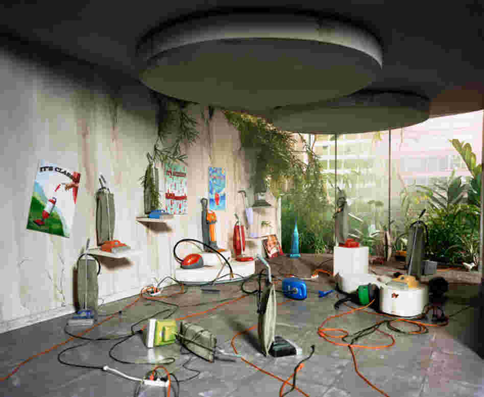 Vacuum Showroom, 2006