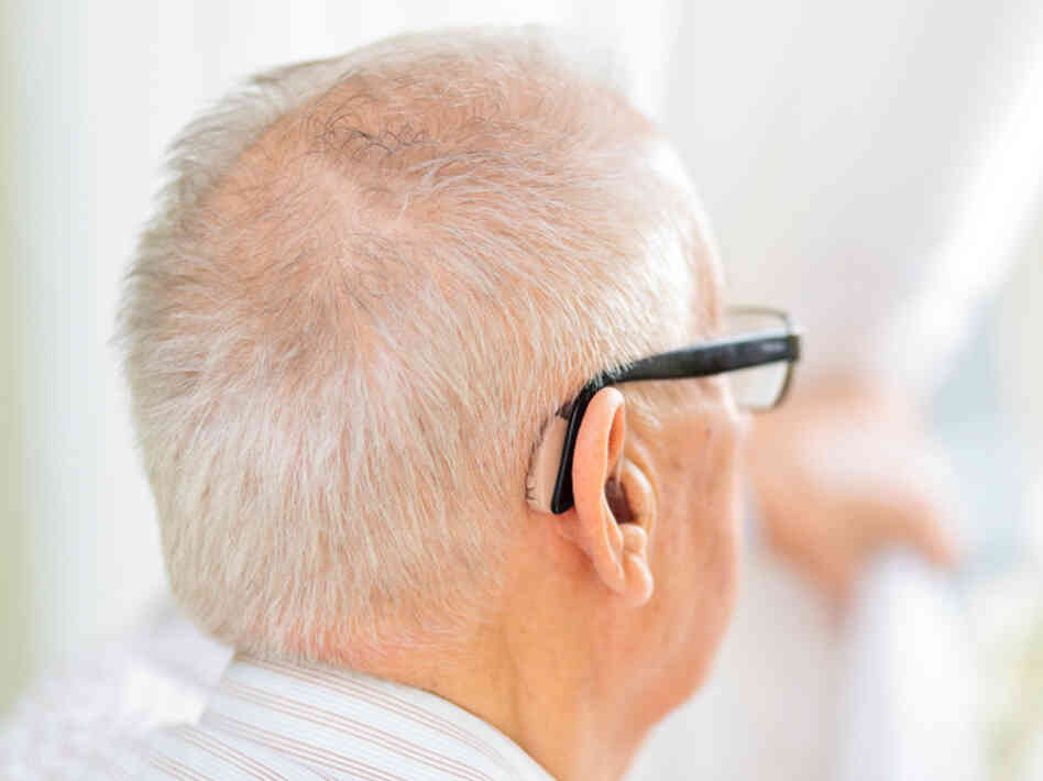 Traditional Medicare doesn't pay for hearing aids, so some in Congress would like to give purchasers a tax break. Traditional Medicare doesn't pay for hearing aids, so some in Congress would like to give purchasers a tax break.