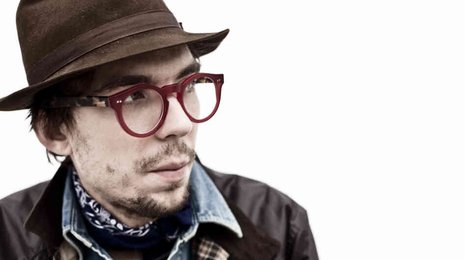 Justin Townes Earle's latest release highlights his strength as a captivating storyteller.