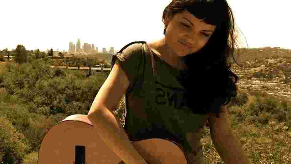 Los Angeles based singer Irene Diaz is one of our most exciting new discoveries in this week's show.