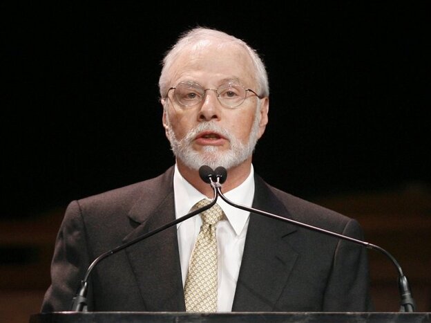 Hedge fund manager Paul Singer of Elliott Management has donated $1 million to Mitt Romney's superPAC.
