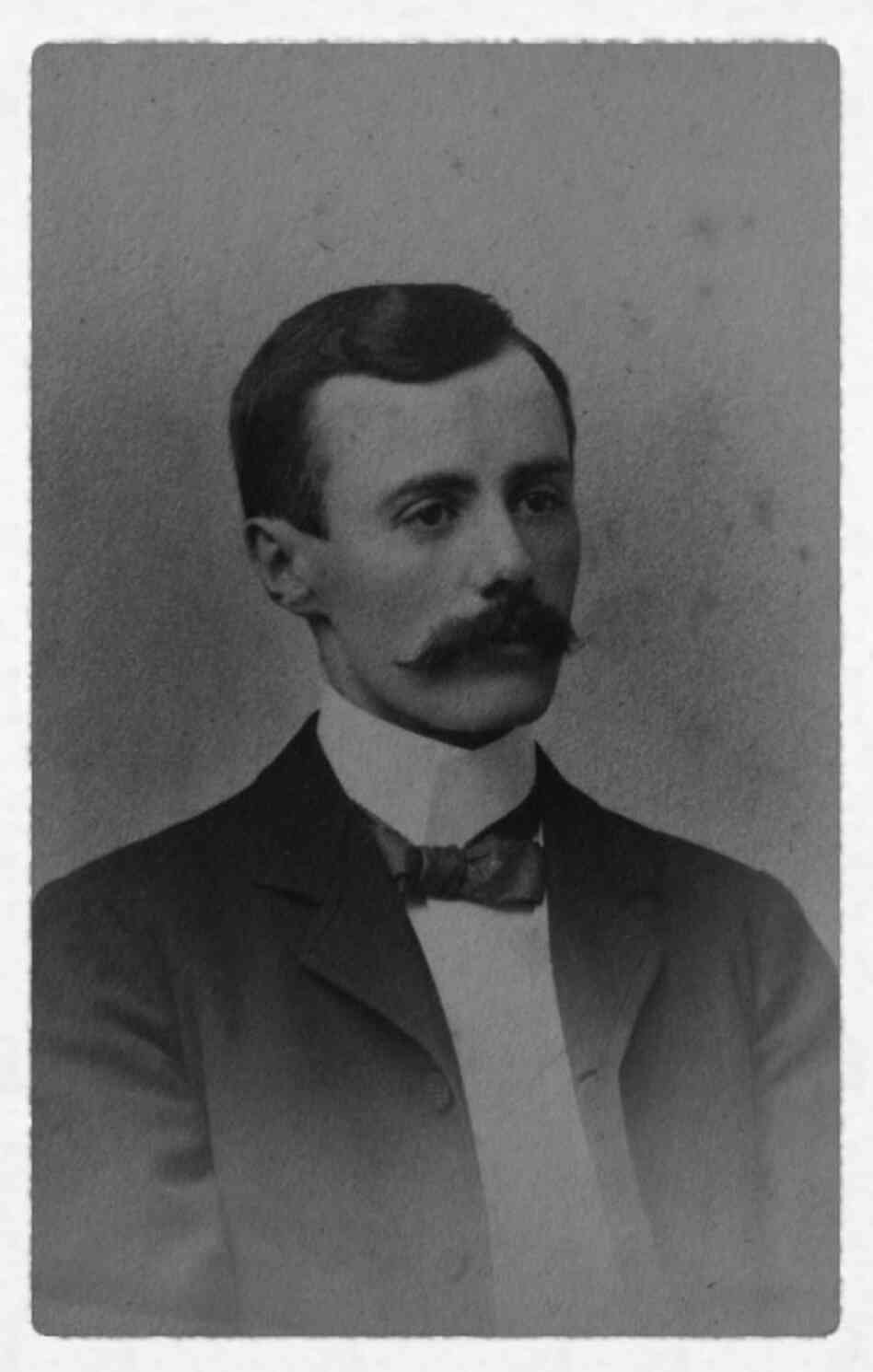 Surviving officers of the Titanic recalled ship's doctor John Edward Simpson as perfectly calm in the face of death, even giving his pocket flashlight to one of the lifeboat captains. Surviving officers of the Titanic recalled ship's doctor John Edward Simpson as perfectly calm in the face of death, even giving his pocket flashlight to one of the lifeboat captains.