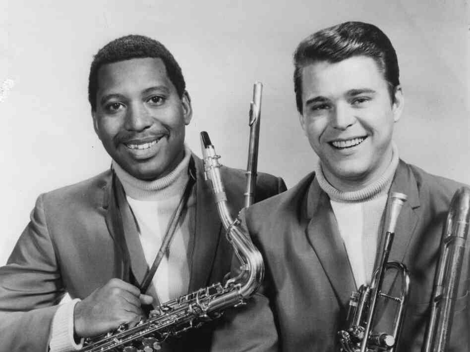 Andrew Love (left) and Wayne Jackson pose for a studio portrait in 1965.