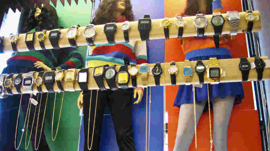 Even as more people rely on cellphones to tell time, retailer American Apparel has found that novelty watches are selling well. Even as more people rely on cellphones to tell time, retailer American Apparel has found that novelty watches are selling well.