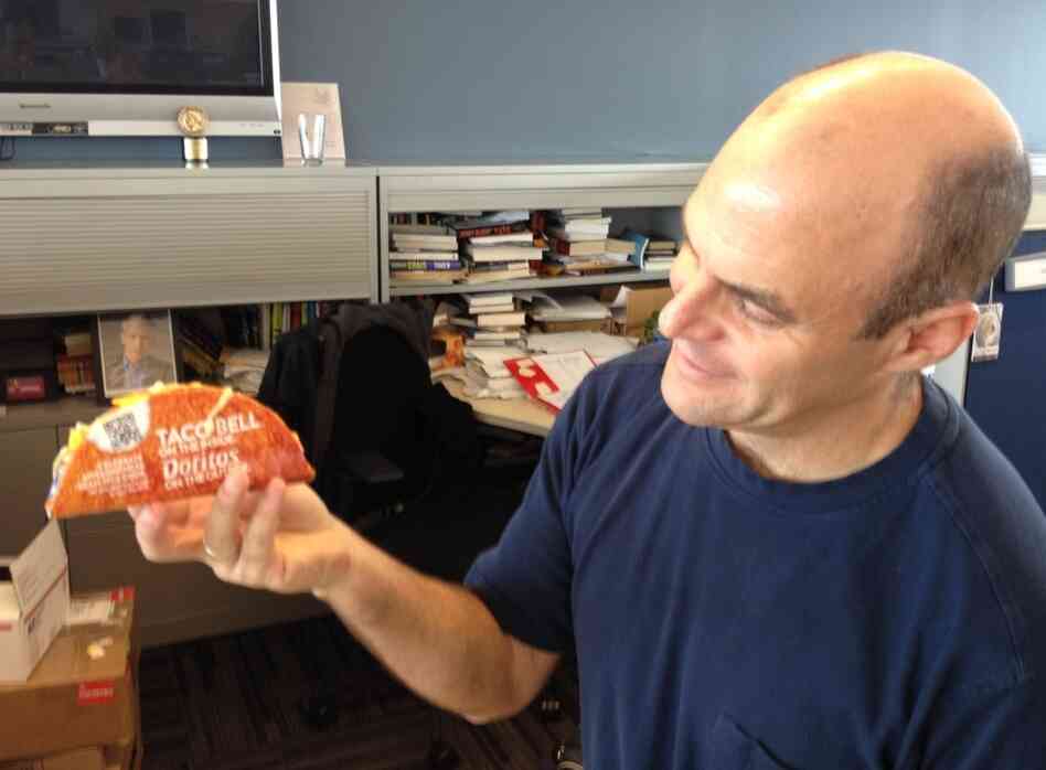 Should we be nervous this taco comes in a cast? Should we be nervous this taco comes in a cast?