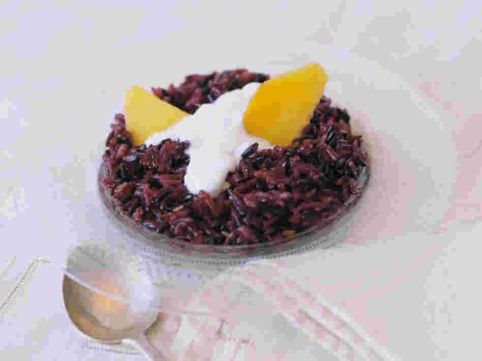 Khao Neeo See Dum (Sweet Black Rice Treat)