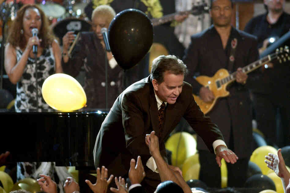 Clark celebrates the 50th birthday of Bandstand  on May 3, 2002, with fans and a musical supergroup. 