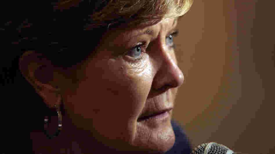 This file photo shows Tennessee women's basketball head coach Pat Summitt talking with reporters during the Southeastern Conference basketball media day, in Hoover, Ala.