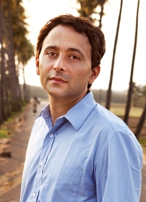 Akash Kapur has written for such publications as The Atlantic, The Economist and The New Yorker. He also penned the "Letter from India" column for the International Herald Tribune.