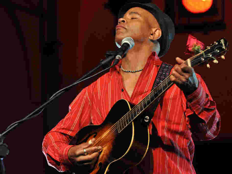Guy Davis performs in northern Italy at the Piacenza Blues Festival in 2010.