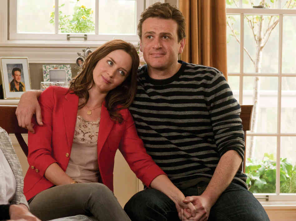 In The Five-Year Engagement, which Jason Segel co-wrote, he plays Tom, the devoted fiance to Violet (Emily Blunt), who agrees to postpone the wedding day as life continues to throw obstacles their way. In The Five-Year Engagement, which Jason Segel co-wrote, he plays Tom, the devoted fiance to Violet (Emily Blunt), who agrees to postpone the wedding day as life continues to throw obstacles their way.