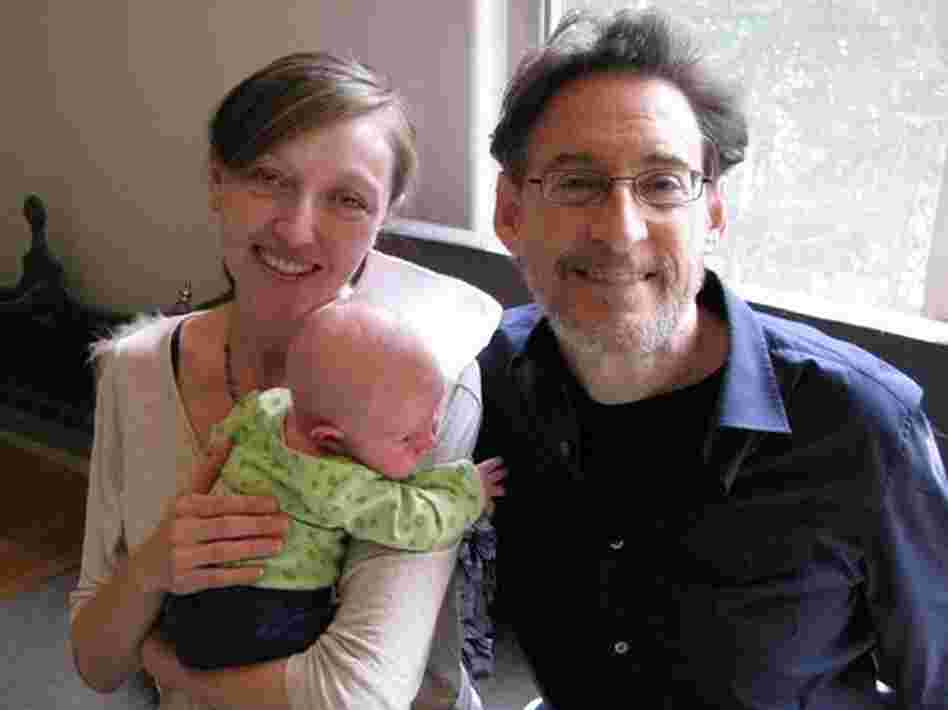 Pediatrician Harvey Karp with Anne Vanderpool and her son, 4-week-old Henry Wick.