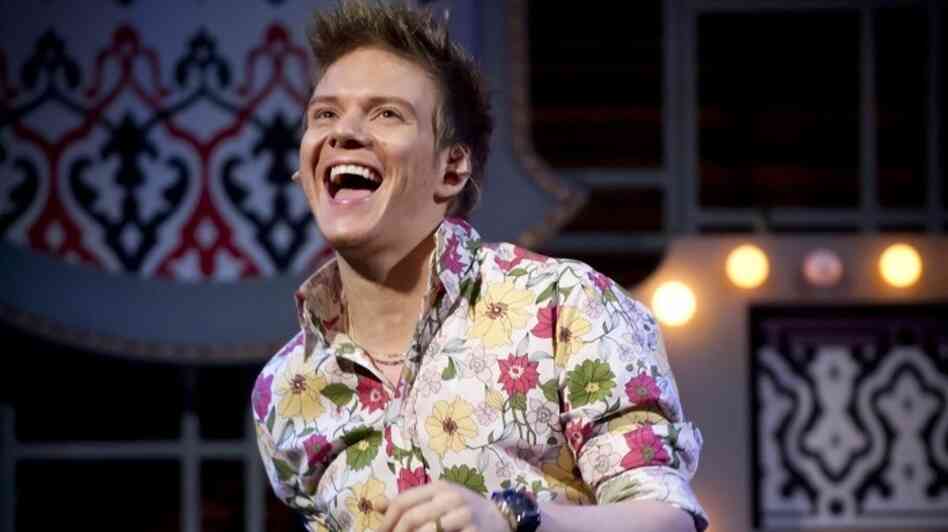 Brazilian superstar Michel Teló is burning up Billboard's Latin Songs chart with "Ai Se Eu Te Pego."