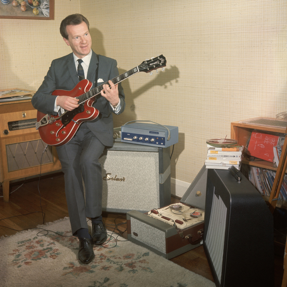 British guitarist Bert Weedon died Friday at age 91.