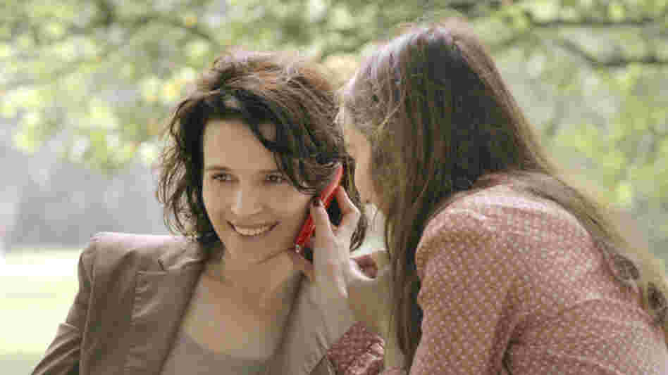 Anne (Juliette Binoche), a Parisian journalist writing for the women's magazine Elle, interviews two university students moonlighting as prostitutes. She develops a sisterlike rapport with Charlotte (Anais Demoustier), a young woman from the Paris suburbs. Anne (Juliette Binoche), a Parisian journalist writing for the women's magazine Elle, interviews two university students moonlighting as prostitutes. She develops a sisterlike rapport with Charlotte (Anais Demoustier), a young woman from the Paris suburbs.