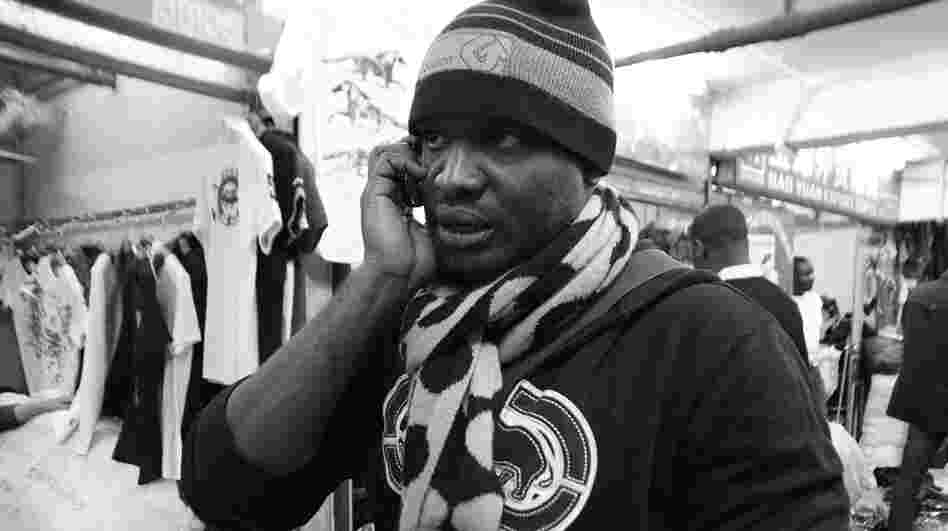 Kelvin Njubigbo, one of the many African traders in the southern Chinese city of Guangzhou, made two profitable trips to the city from his native Nigeria. On his third trip, he was robbed of $19,000. Kelvin Njubigbo, one of the many African traders in the southern Chinese city of Guangzhou, made two profitable trips to the city from his native Nigeria. On his third trip, he was robbed of $19,000.