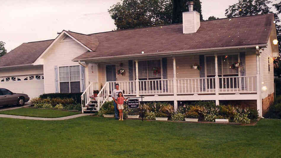 The Stewart house in Pleasant Grove, Ala., as it appeared in the summer of 2002.