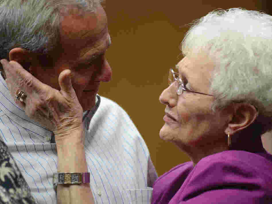Michael Morton and his mother, Patricia Morton, in October after a judge announced him free on bond after nearly 25 years in prison for a wrongful conviction.