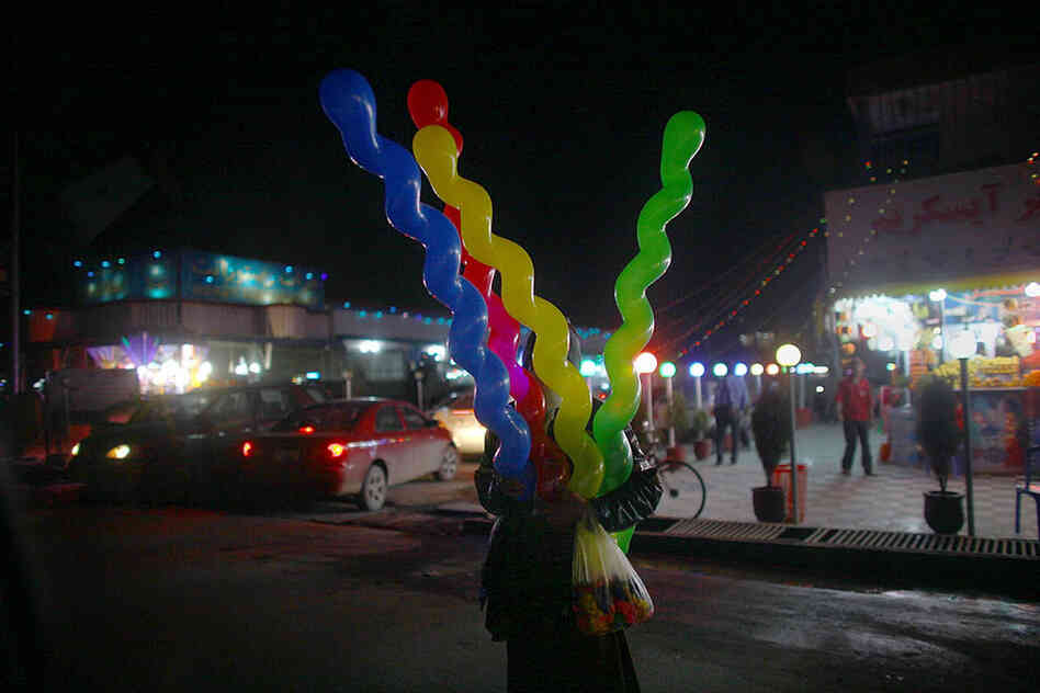Balloon man