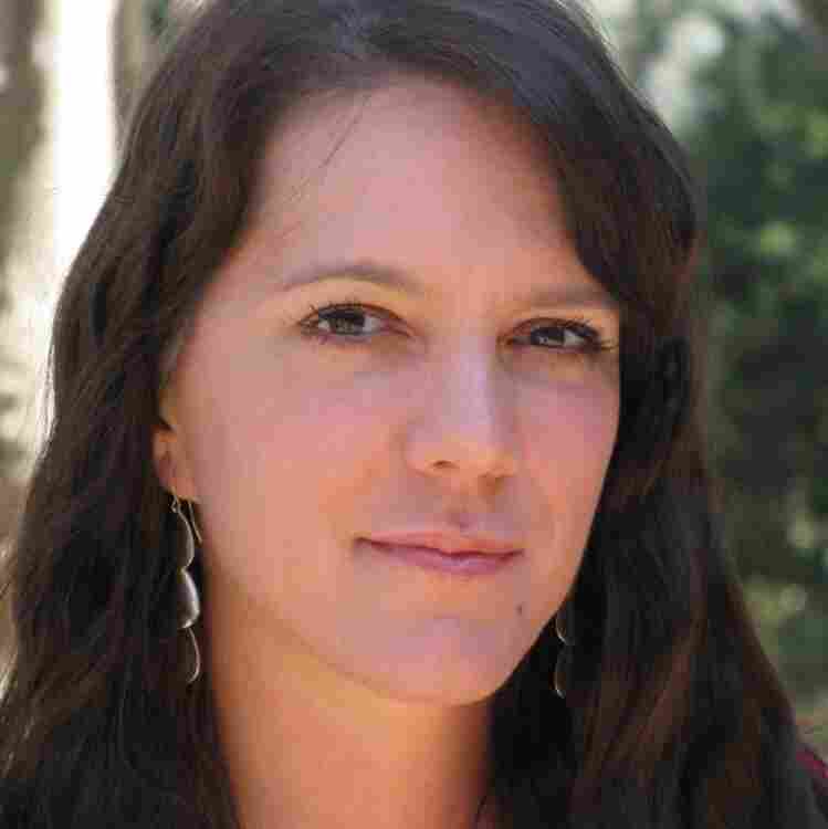 Zoe Ferraris moved to Saudi Arabia in the aftermath of the first Gulf War to live with her then-husband and his extended family of Saudi-Palestinian Bedouins. Zoe Ferraris moved to Saudi Arabia in the aftermath of the first Gulf War to live with her then-husband and his extended family of Saudi-Palestinian Bedouins.