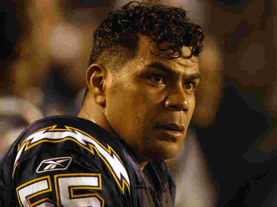 Junior Seau in 2002, when he was with the San Diego Chargers.