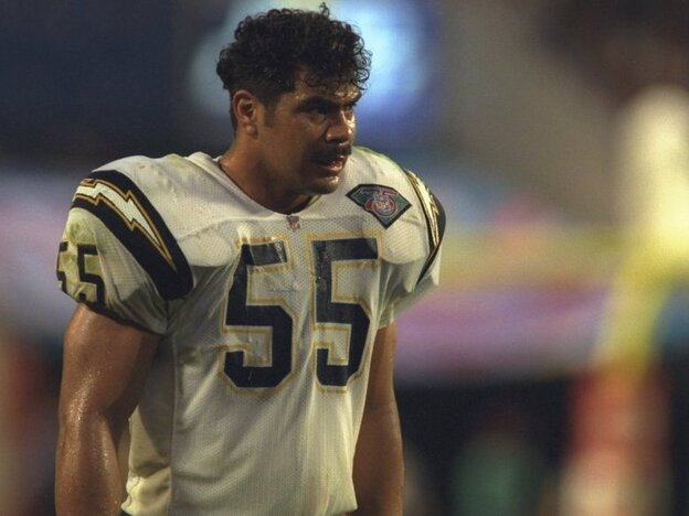 Linebacker Junior Seau of the San Diego Chargers during Super Bowl XXIX against the San Francisco 49ers; Jan. 29, 1995.