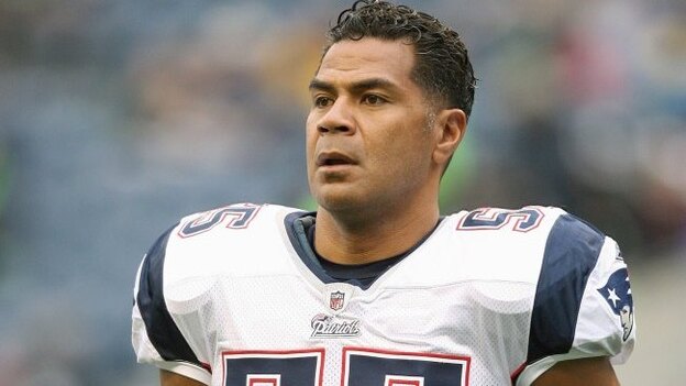 Junior Seau in 2008, when he played for the New England Patriots. (Getty Images)