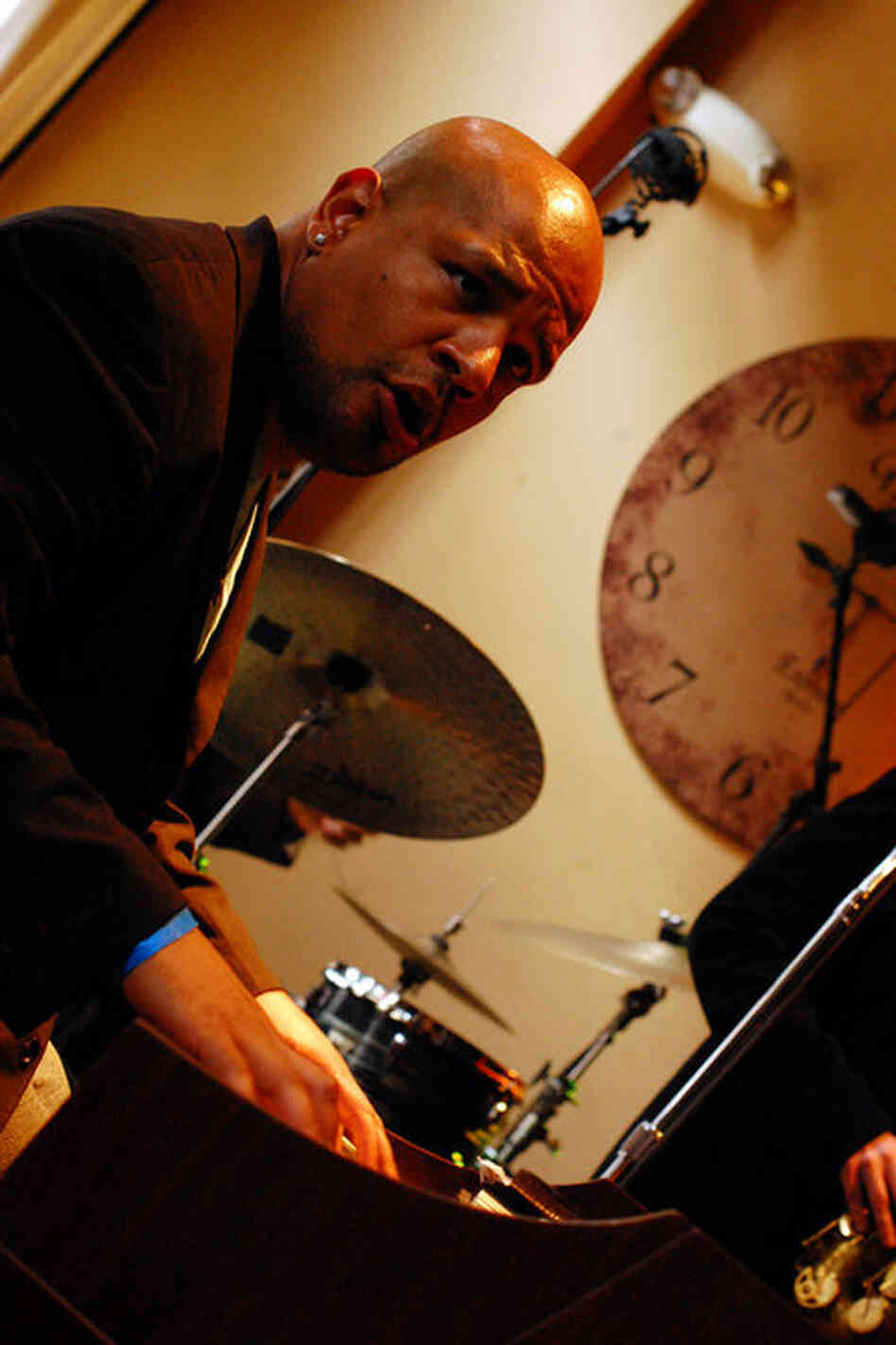 Luke Carlos O'Reilly played the Hammond B-3 organ at Time.