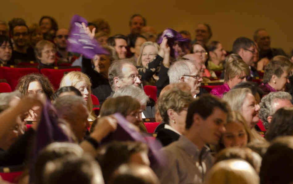 Fans who traveled from Houston waved purple bandannas to proclaim their hometown love before this first concert during the Spring for Music festival, in which orchestras from around the country are invited to perform based on the strength of their programming.