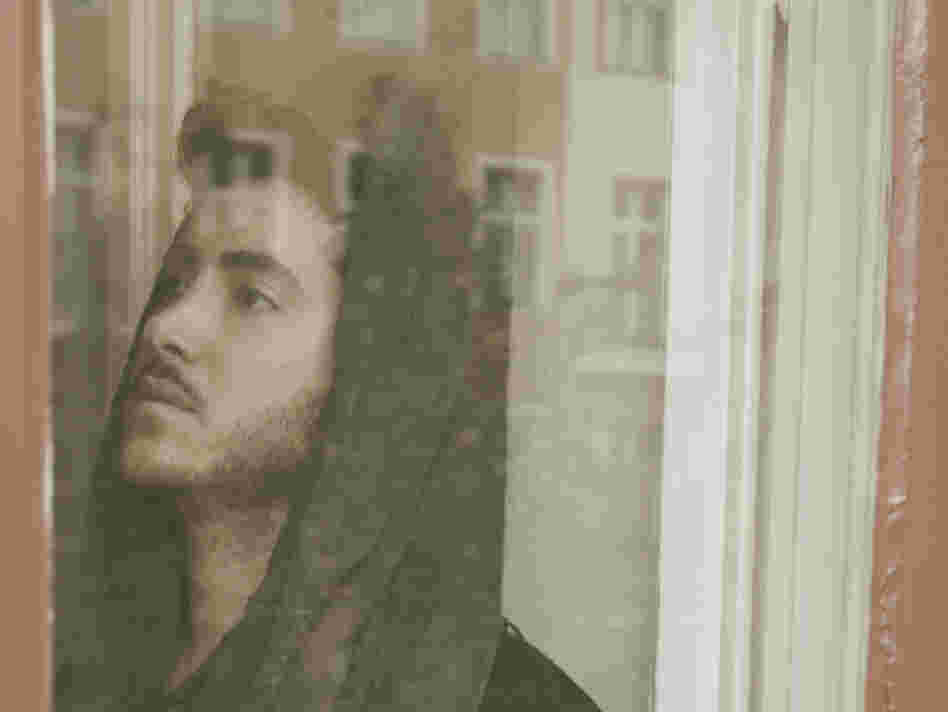 The producer blends traditional Iranian textures to and modern sounds to create a musical landscape. The producer blends traditional Iranian textures to and modern sounds to create a musical landscape.