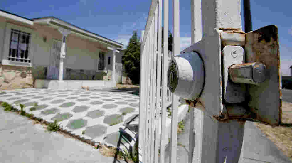 A foreclosed home in Los Angeles. More than 4 million homeowners nationwide are eligible for an independent review of their foreclosure process, but only a small percentage have applied to the program. A foreclosed home in Los Angeles. More than 4 million homeowners nationwide are eligible for an independent review of their foreclosure process, but only a small percentage have applied to the program.