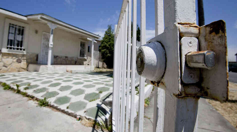 A foreclosed home in Los Angeles. More than 4 million homeowners nationwide are eligible for an independent review of their foreclosure process, but only a small percentage have applied to the program. A foreclosed home in Los Angeles. More than 4 million homeowners nationwide are eligible for an independent review of their foreclosure process, but only a small percentage have applied to the program.