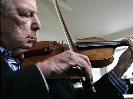 At 101, Roman Totenberg was teaching students up to the very end of his life. At 101, Roman Totenberg was teaching students up to the very end of his life.