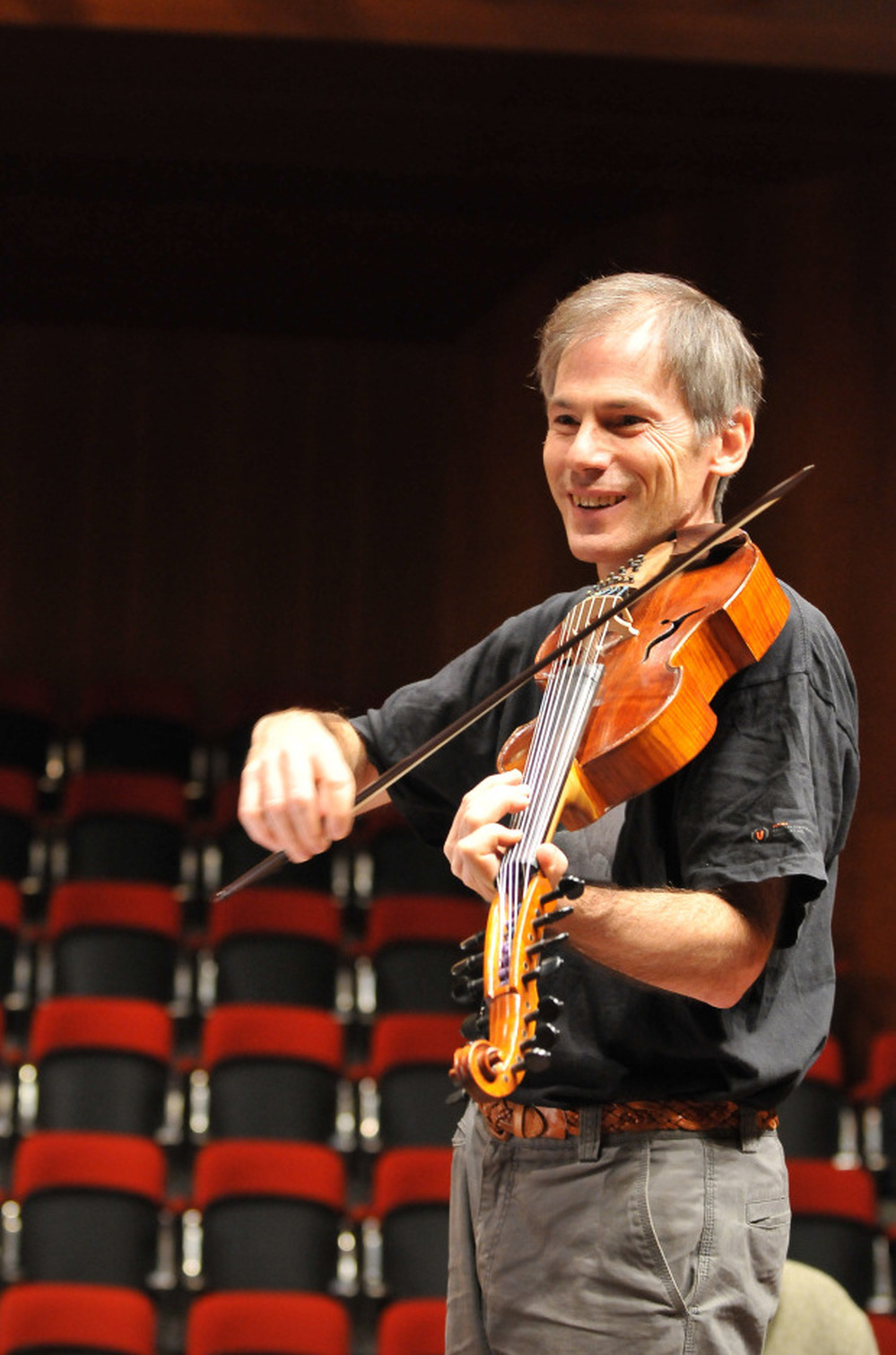 On Garth Knox's new album, Saltarello, the adventurous violist creates surprising musical juxtapositions.