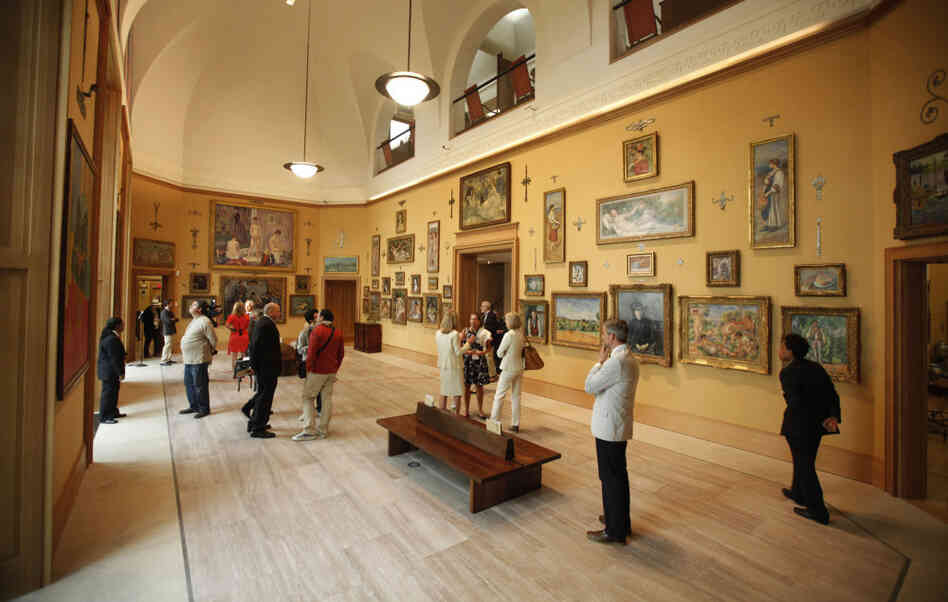 The lighting in the galleries of the new building (shown above) is a dramatic improvement over the lighting in the Merion building. But that's the biggest change; Barnes Foundation officials promised a Pennsylvania judge they would preserve the dimensions of the original galleries in the collection's new home.