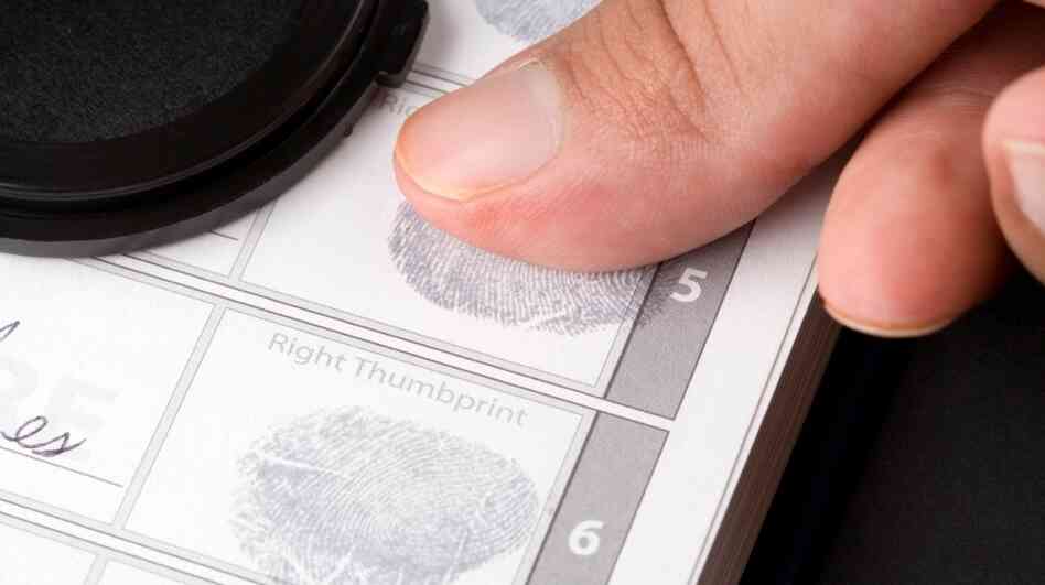 Massachusetts lawmakers tried and failed to pass legislation that would have required criminal history checks, urine screening and fingerprinting and photographs of all new hires at the state Gaming Commission. Massachusetts lawmakers tried and failed to pass legislation that would have required criminal history checks, urine screening and fingerprinting and photographs of all new hires at the state Gaming Commission.