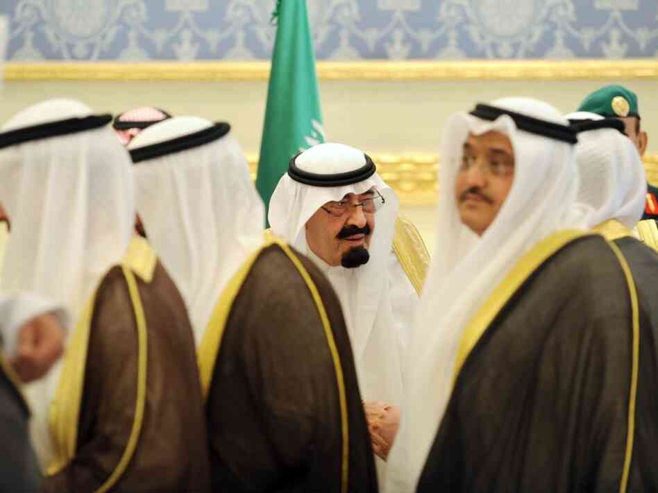 Saudi King Abdullah bin Abdul Aziz shakes hands with arriving delegations during a welcoming ceremony for Gulf Cooperation Council (GCC) leaders attending a summit in Riyadh on May 14, 2012. Saudi King Abdullah bin Abdul Aziz shakes hands with arriving delegations during a welcoming ceremony for Gulf Cooperation Council (GCC) leaders attending a summit in Riyadh on May 14, 2012.