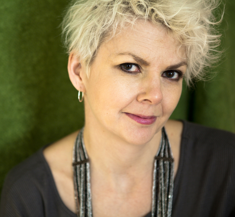 Deanna Zandt works as a social media consultant for media and advocacy organizations.
