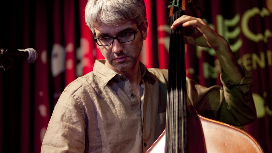 Alexis Cuadrado sets surrealist Spanish poems to music in a concert at 92Y Tribeca.
