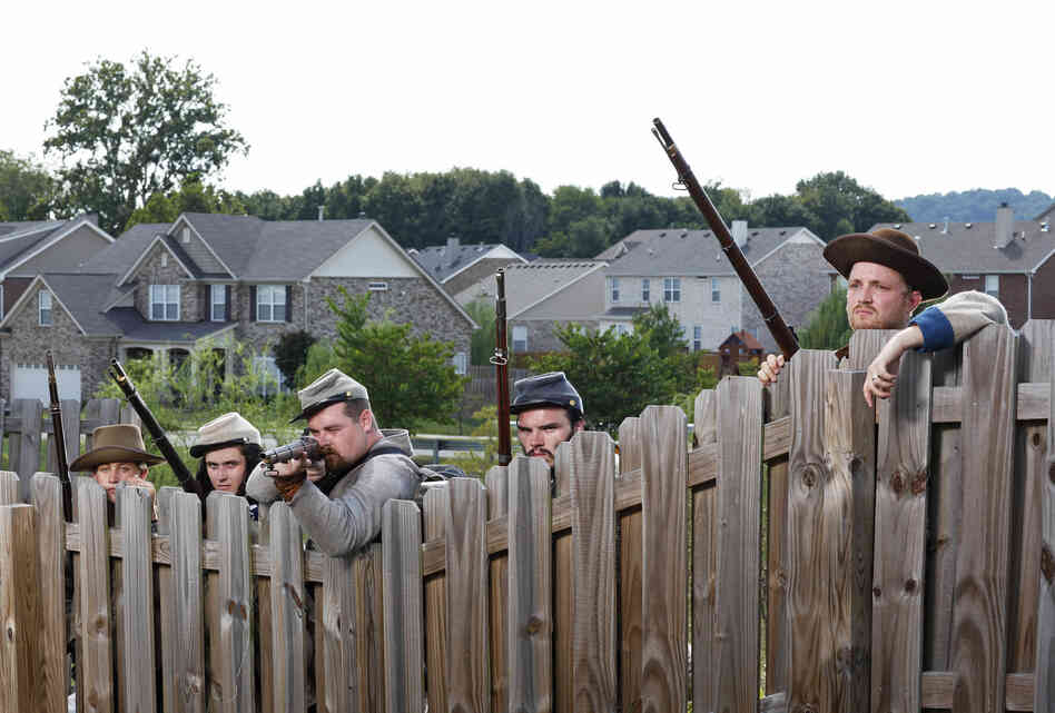 Confederate re-enactors at Spring Hill, Tenn.