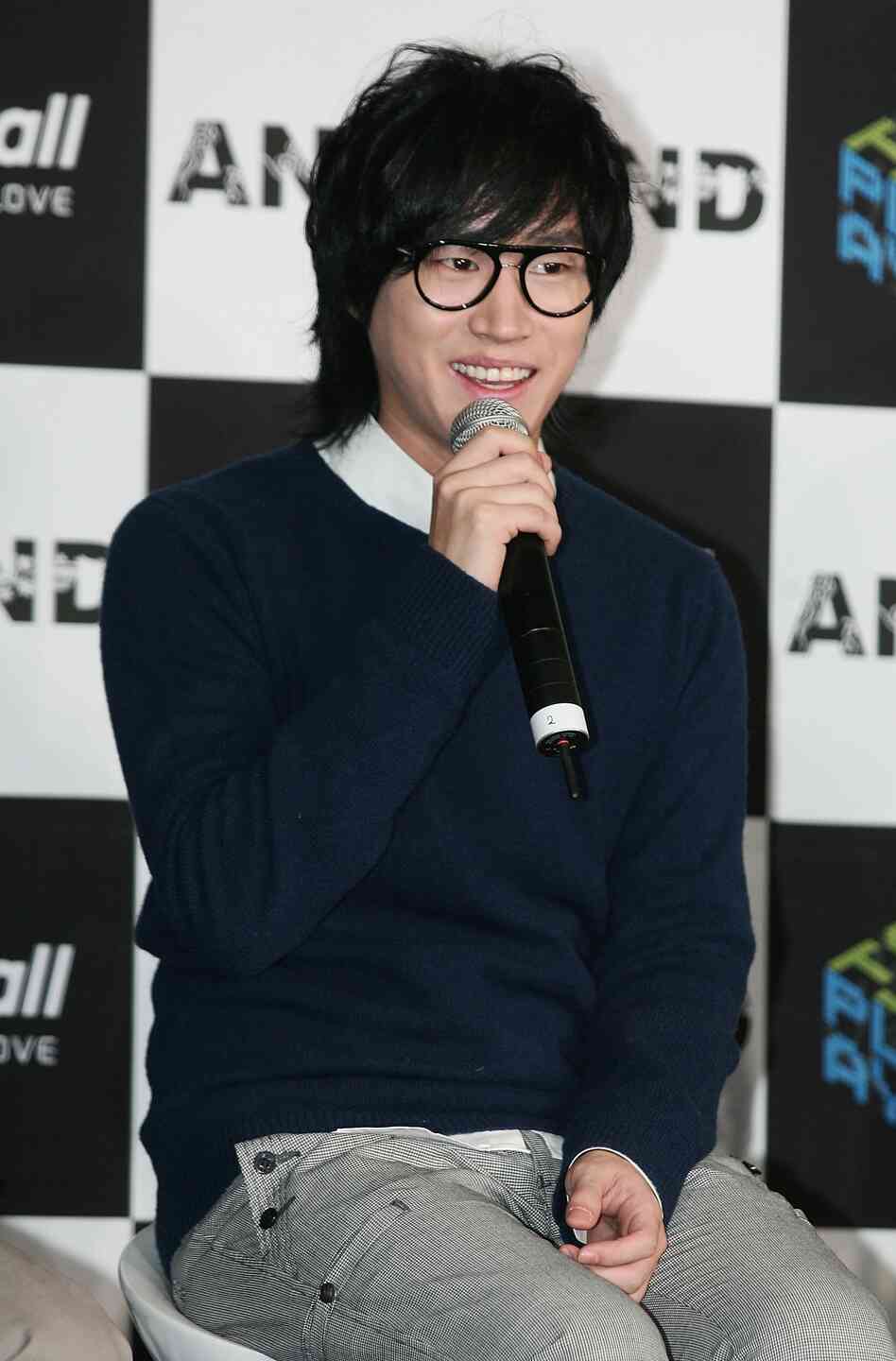 Tablo, also known as Dan Lee, really did earn both a bachelor's and a master's degree from Stanford — in less than four years.