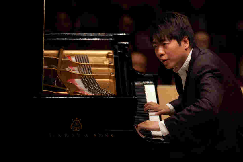 Long famous for his flash and dazzle at the keyboard, pianist Lang Lang gave a surprisingly introspective concert of Bach, Schubert and Chopin at Carnegie Hall on May 29, 2012.
